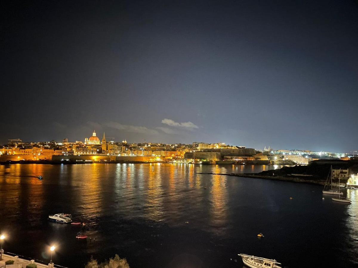 Sliema Seaview & Seafront- Apt 9, 49 Tigne Point Mansions Bagian luar foto