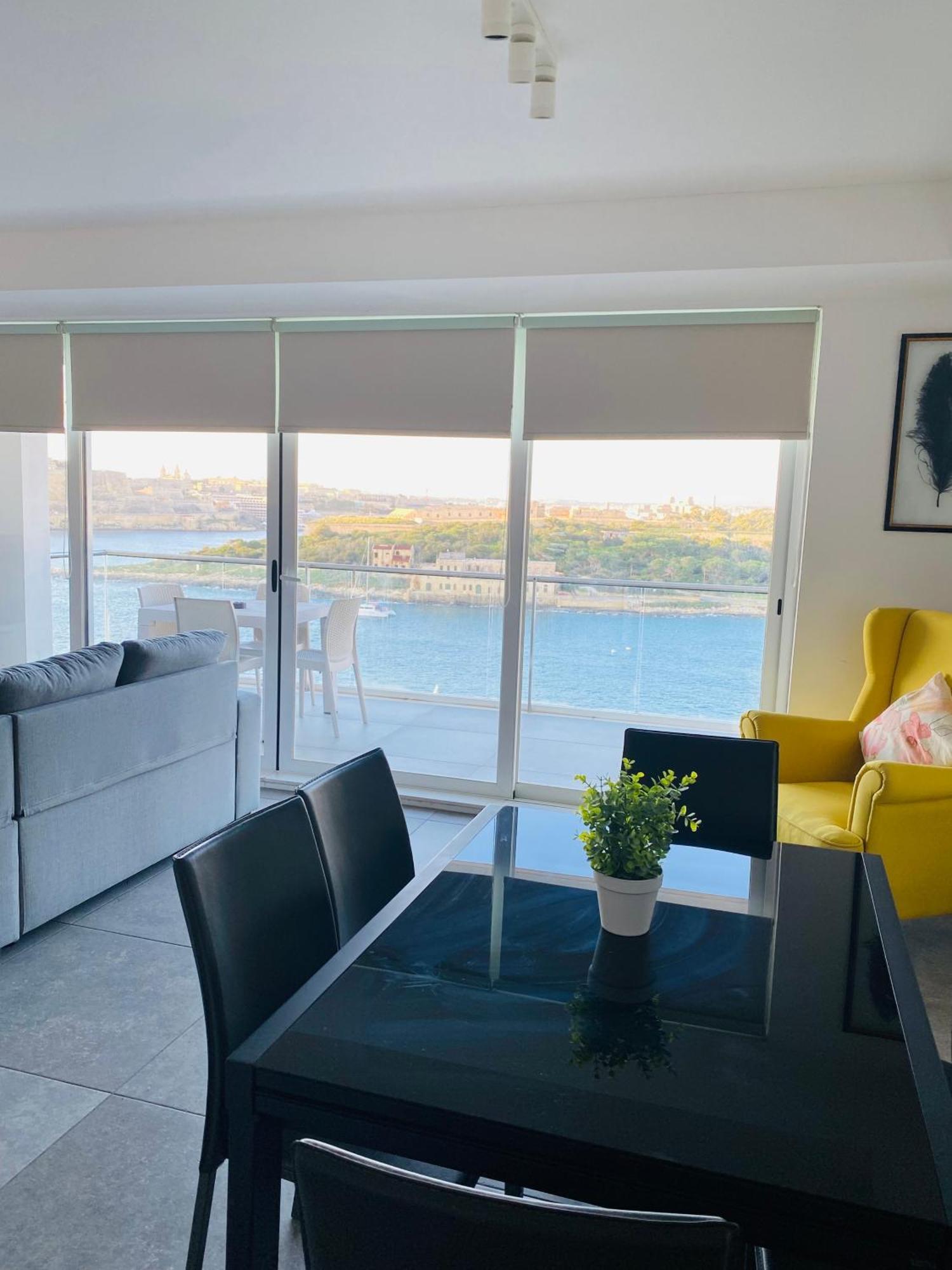 Sliema Seaview & Seafront- Apt 9, 49 Tigne Point Mansions Bagian luar foto