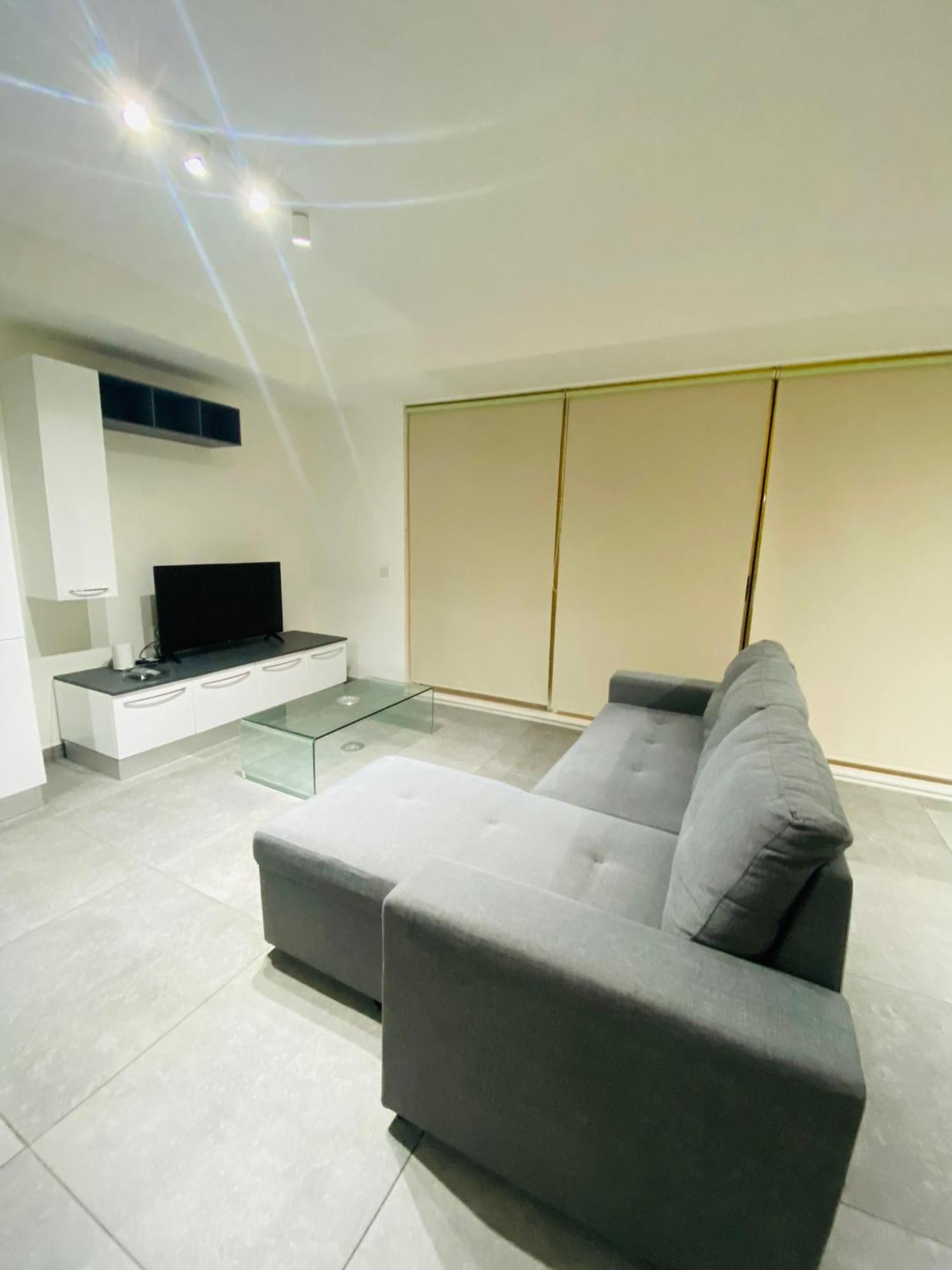 Sliema Seaview & Seafront- Apt 9, 49 Tigne Point Mansions Bagian luar foto